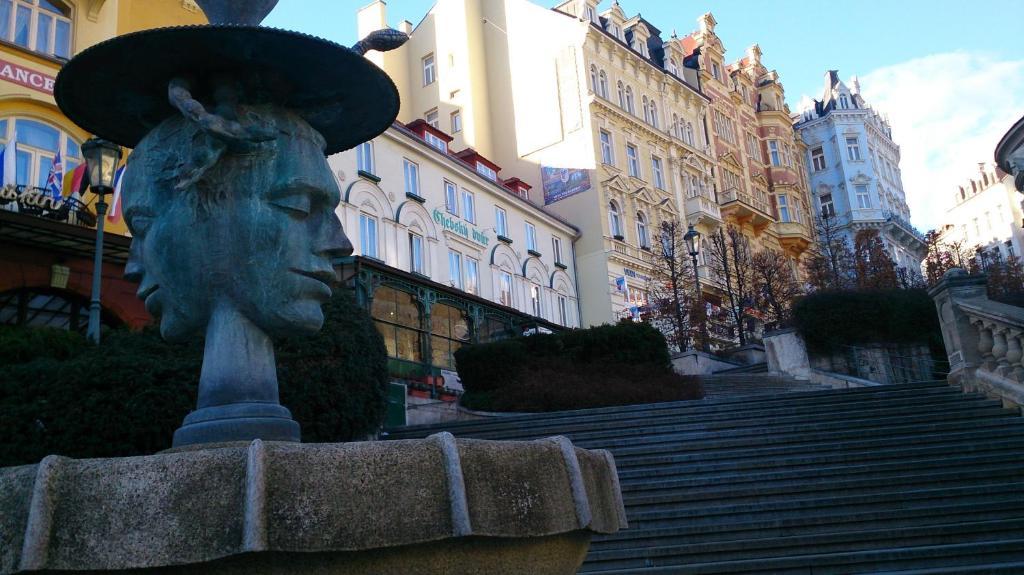 Hotel Chebsky Dvur - Egerlander Hof Karlowe Wary Zewnętrze zdjęcie