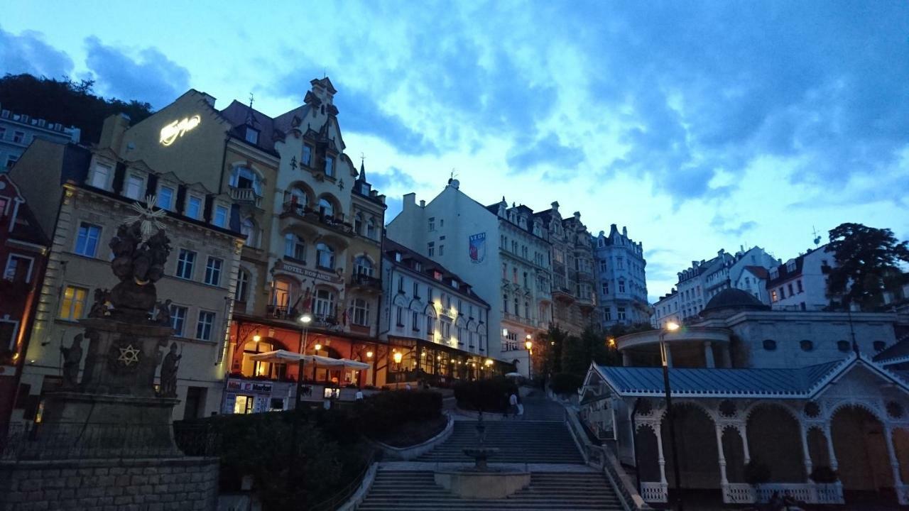 Hotel Chebsky Dvur - Egerlander Hof Karlowe Wary Zewnętrze zdjęcie